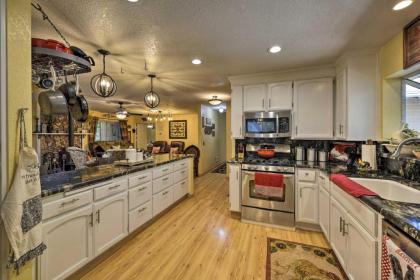 Charming Home with Grill 16 Mi to Sutter Creek - image 10