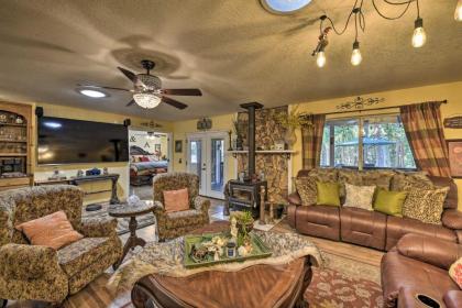 Charming Home with Grill 16 Mi to Sutter Creek - image 9