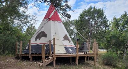 Al's Hideaway Tepee's - image 6