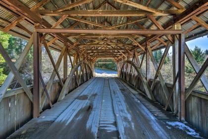 Cozy Pittsburg Home on Perry Stream with Trail Access - image 8