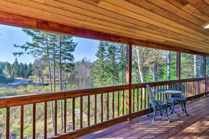 Cozy Pittsburg Home on Perry Stream with Trail Access - image 9