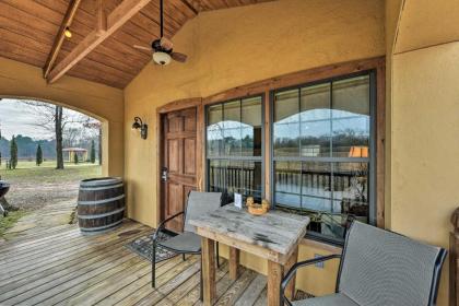 Blue Jay Cottage - Pittsburg Studio on Winery! - image 13