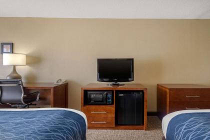 Comfort Inn & Suites Pittsburg - image 11