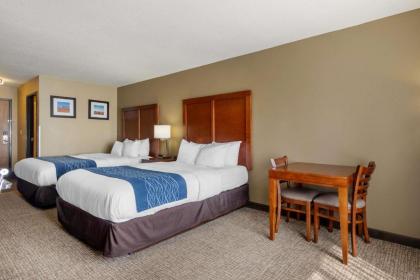 Comfort Inn & Suites Pittsburg - image 12