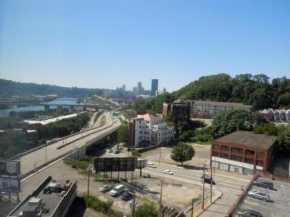 Hampton Inn Pittsburgh University Medical Center - image 2