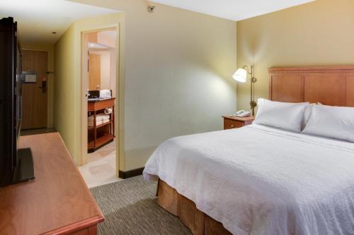 Hampton Inn Pittsburgh Greentree - image 4