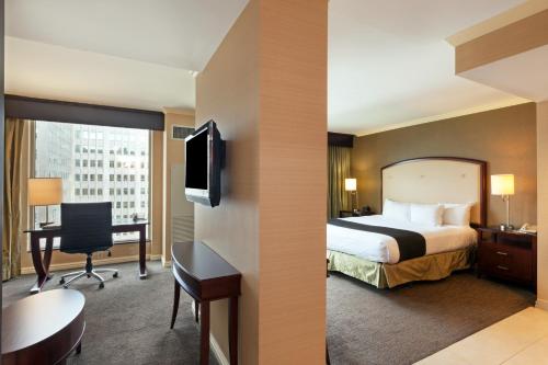 Wyndham Grand Pittsburgh - image 4