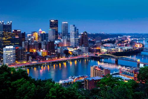 Sheraton Pittsburgh Hotel at Station Square - image 5