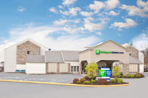 Holiday Inn Express Hotel & Suites Pittsburgh Airport an IHG Hotel - main image