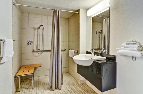 Motel 6-Pittsburgh PA - Crafton - image 5