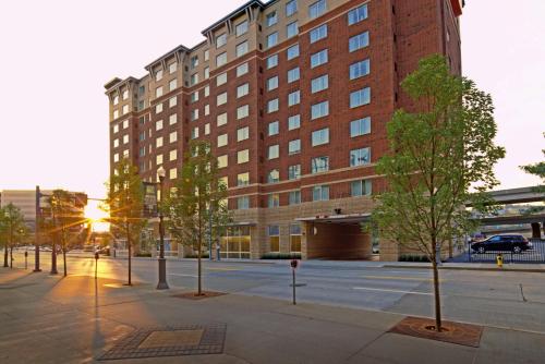 Residence Inn Pittsburgh North Shore - main image