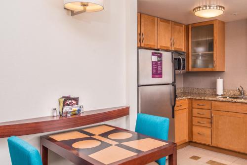 Residence Inn Pittsburgh North Shore - image 2