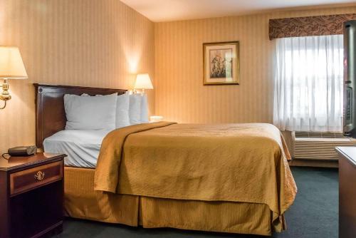 Quality Inn Pittsburgh Airport - main image