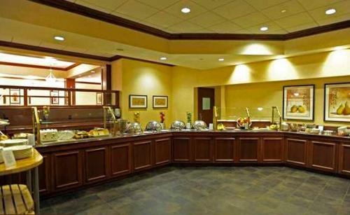 DoubleTree by Hilton Pittsburgh-Green Tree - image 5