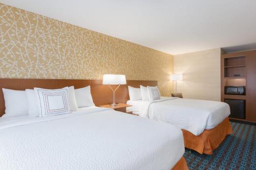 Fairfield Inn & Suites by Marriott Pittsburgh Airport/Robinson Township - image 3