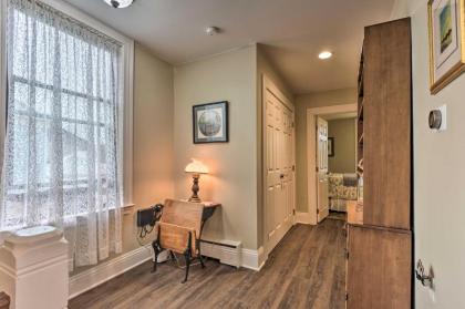 Quaint Pittsburgh Pad with Deck 5 Mi to Dtwn! - image 15