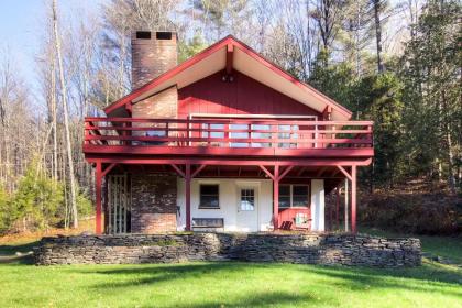 Sweet Life - Vermont Chalet - 6 person Indoor Hot Tub - 15 min to Killington - image 3