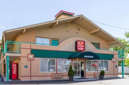 Econo Lodge Pittsfield - image 8