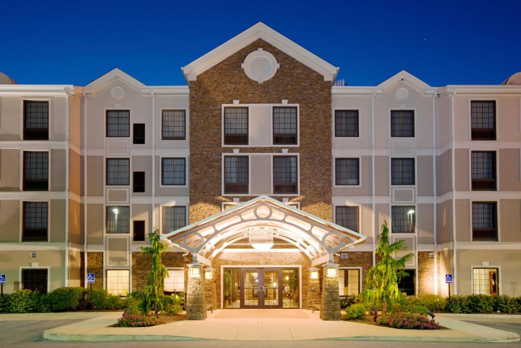 Staybridge Suites Indianapolis-Airport an IHG Hotel - main image