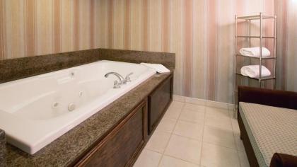 Holiday Inn Express Indianapolis Airport an IHG Hotel - image 15