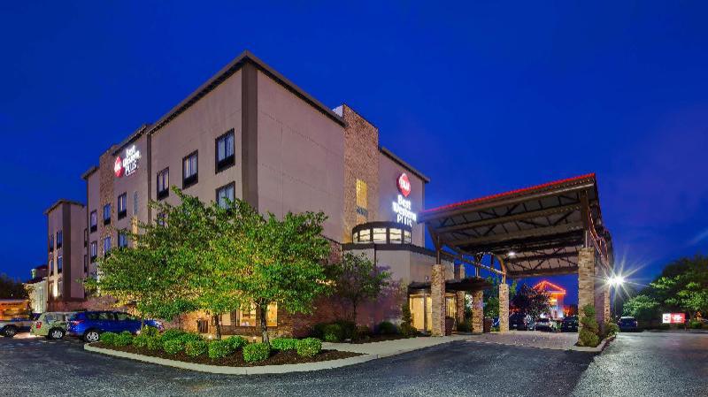 Best Western Plus Atrea Airport Inn & Suites - main image