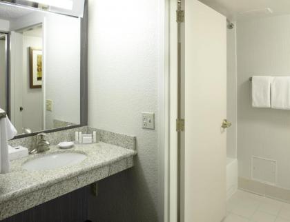 Courtyard by Marriott Princeton - image 11