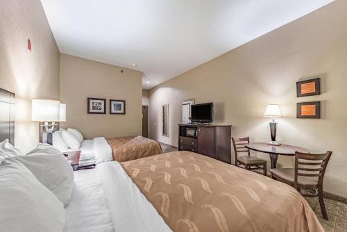 Quality Inn West Plano - Dallas - image 2