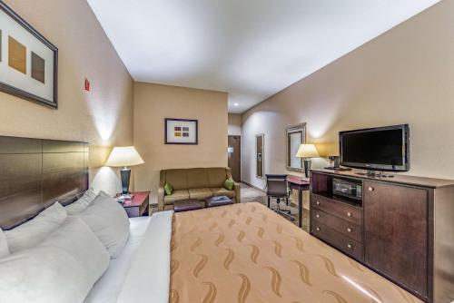 Quality Inn West Plano - Dallas - image 3