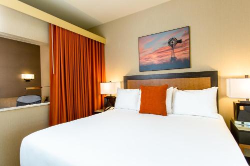 Cambria Hotel Plano - Frisco - image 3