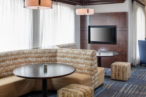 Courtyard by Marriott Dallas Plano/Richardson - image 3