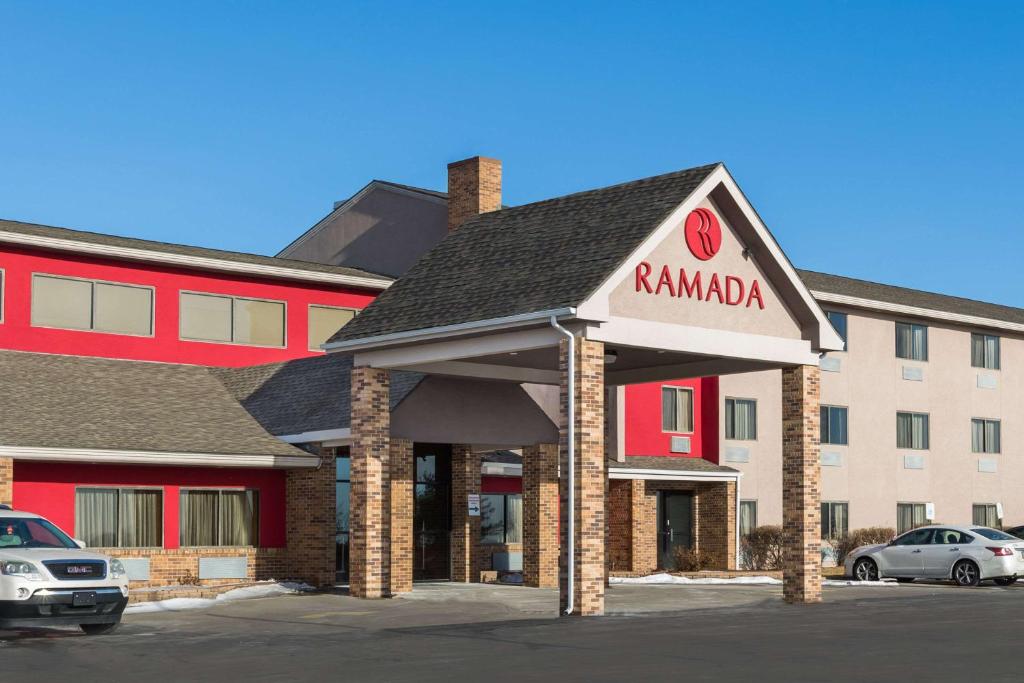 Ramada by Wyndham Platte City KCI Airport - main image