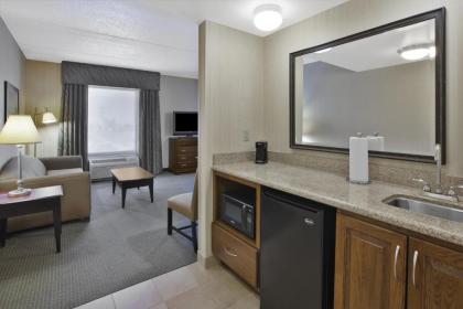 Hampton Inn & Suites Plattsburgh - image 9