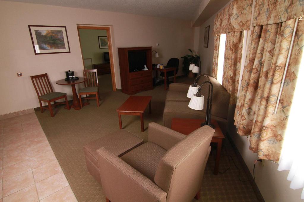 Best Western Plus Plattsburgh - image 5