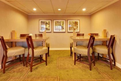 La Quinta by Wyndham Plattsburgh - image 6