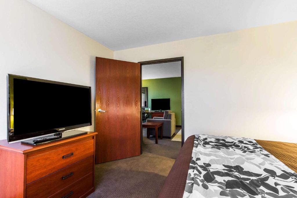 Sleep Inn & Suites Pleasant Hill - Des Moines - image 7