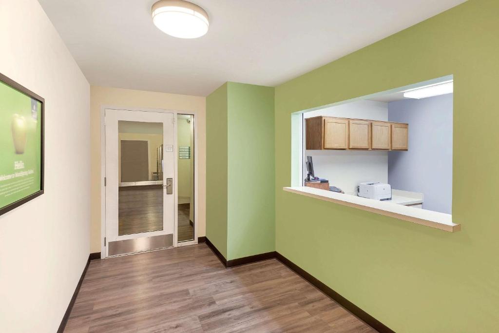 WoodSpring Suites Des Moines Pleasant Hill - image 5