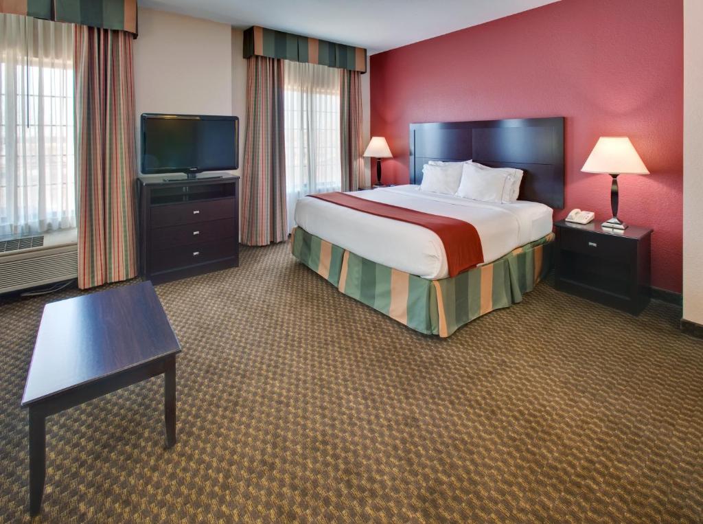 Holiday Inn Express Hotel & Suites Pleasant Prairie-Kenosha an IHG Hotel - image 4