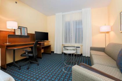 Fairfield Inn & Suites by Marriott Pleasanton - image 14