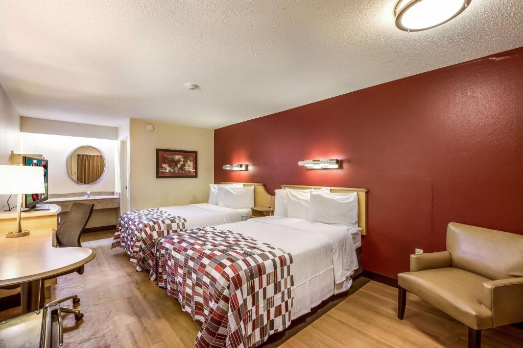 Red Roof Inn Detroit - Plymouth/Canton - image 3