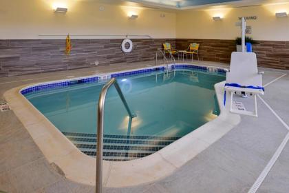 Fairfield Inn & Suites by Marriott Plymouth White Mountains - image 3