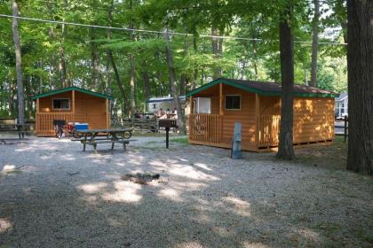 Plymouth Rock Camping Resort Studio Cabin 2 Plymouth