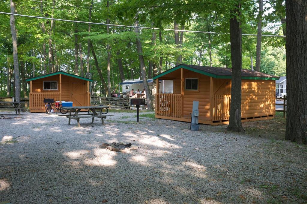 Plymouth Rock Camping Resort Studio Cabin 2 - main image