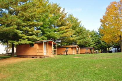 Plymouth Rock Camping Resort One Bedroom Cabin 6 Plymouth Wisconsin