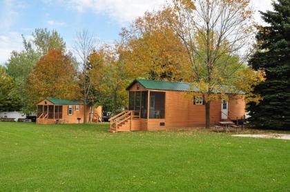 Plymouth Rock Camping Resort Deluxe Cabin 15 - image 1