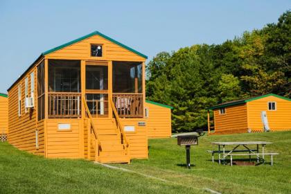 Plymouth Rock Camping Resort Deluxe Cabin 16 Wisconsin