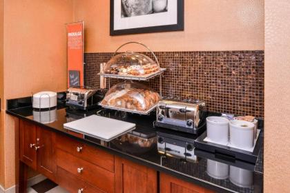 Hampton Inn & Suites by Hilton Plymouth - image 2