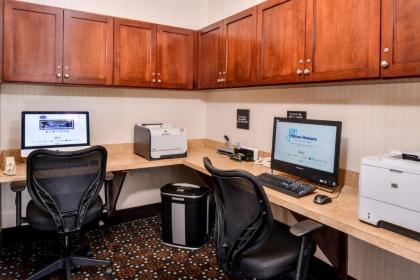 Hampton Inn & Suites by Hilton Plymouth - image 3