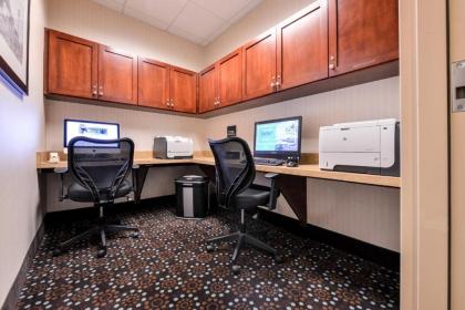 Hampton Inn & Suites by Hilton Plymouth - image 4