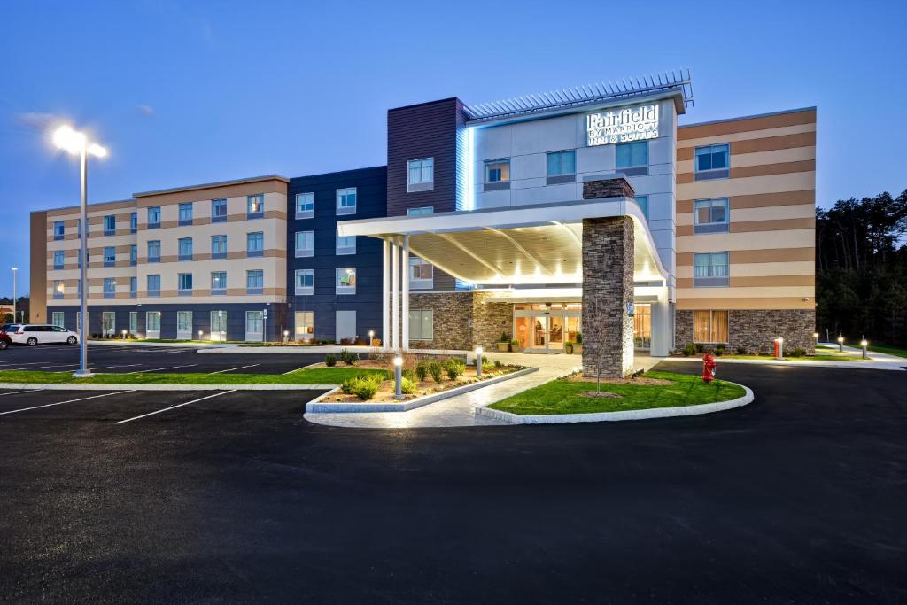 Fairfield Inn & Suites by Marriott Plymouth - main image