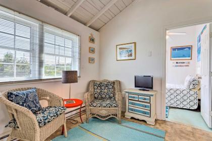 Plymouth Cottage with Deck Grill and Ocean Views - image 12